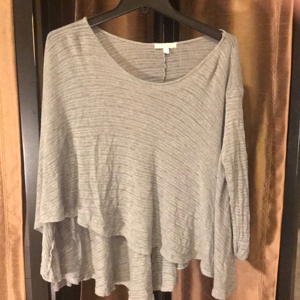 Grey top